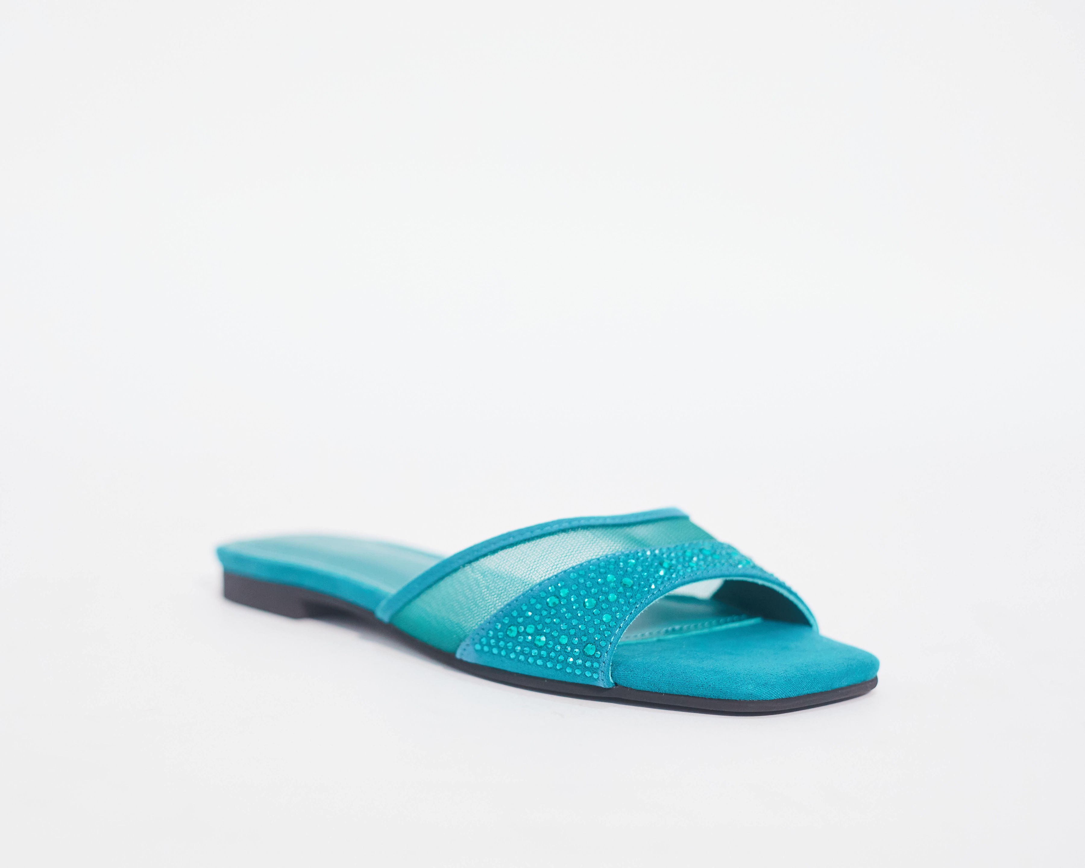 ADOLEY- Summer inspired slippers for ladies. Very stylish, adorned with crystals. Can be worn for vacations, lunch and casual hangouts. Shipping worldwide from Ghana to UK, USA, Africa etc
