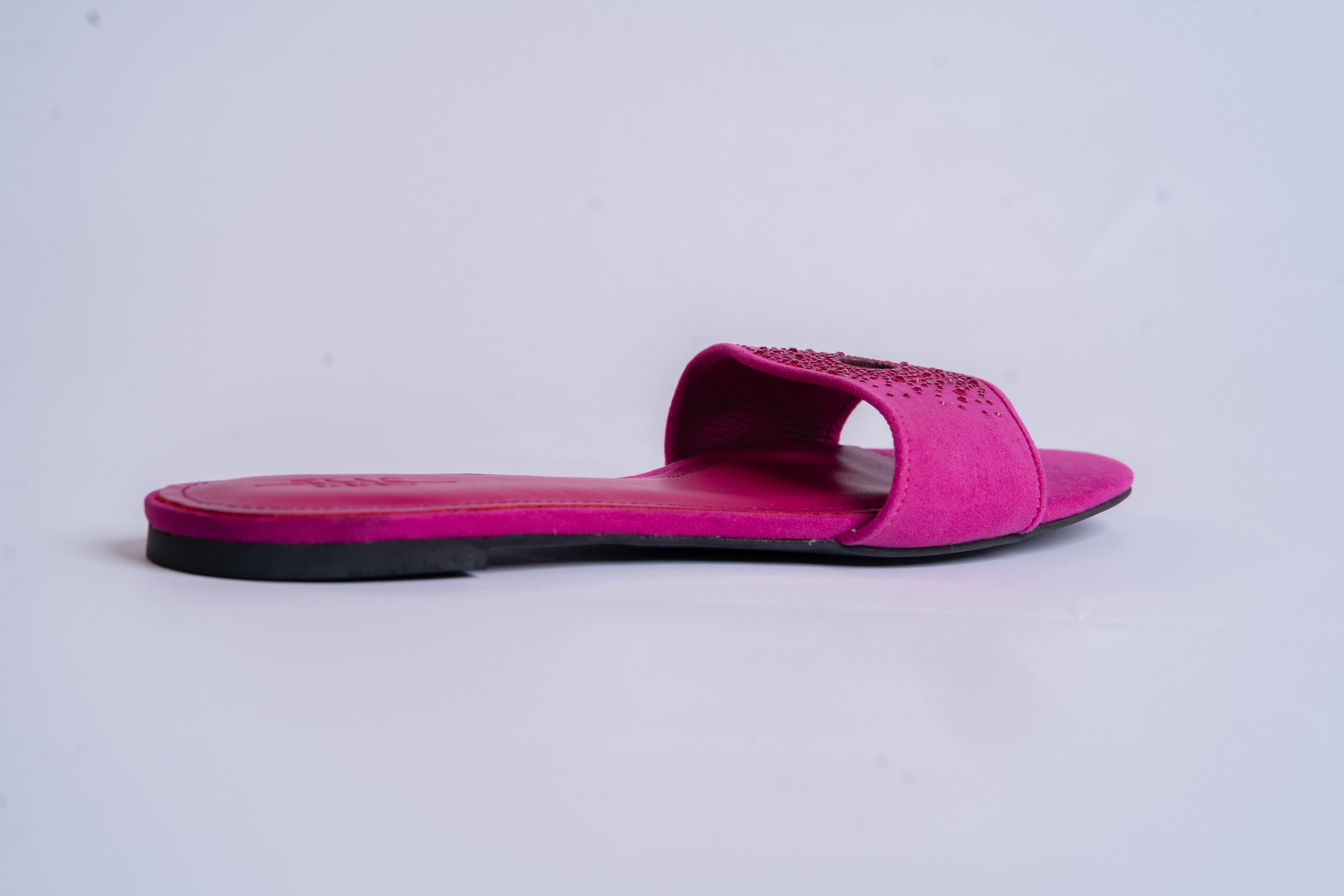 INI - Berry inspired slippers for ladies. Very comfortable and stylish, featuring crystal accessories. 
Can be worn for picnics, vacations, lunch and casual hangouts. Shipping worldwide from Ghana to UK, USA, Africa etc.