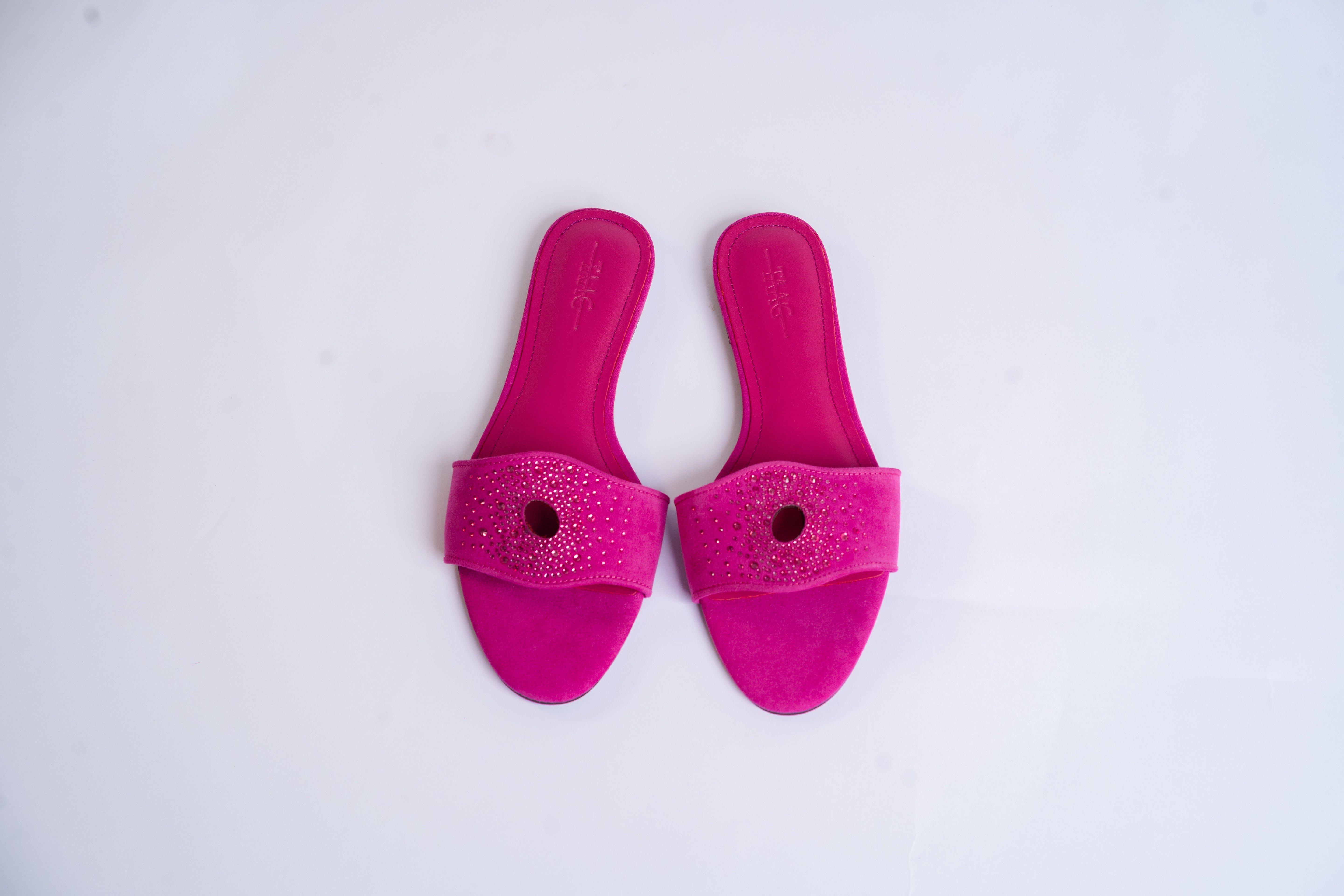 INI - Berry inspired slippers for ladies. Very comfortable and stylish, featuring crystal accessories. 
Can be worn for picnics, vacations, lunch and casual hangouts. Shipping worldwide from Ghana to UK, USA, Africa etc.